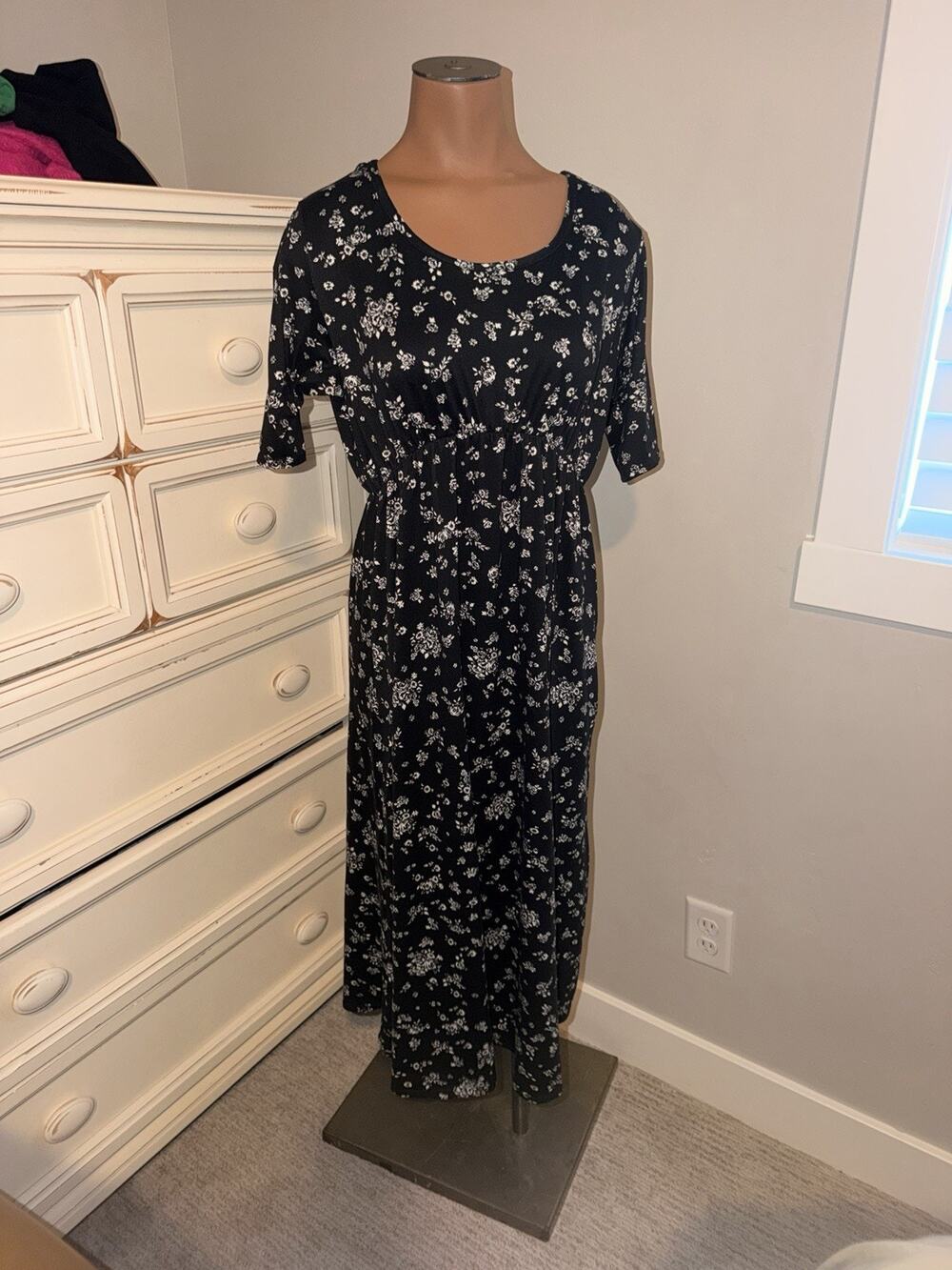 Maternity Maxi Dress. In Due Time Size Medium
